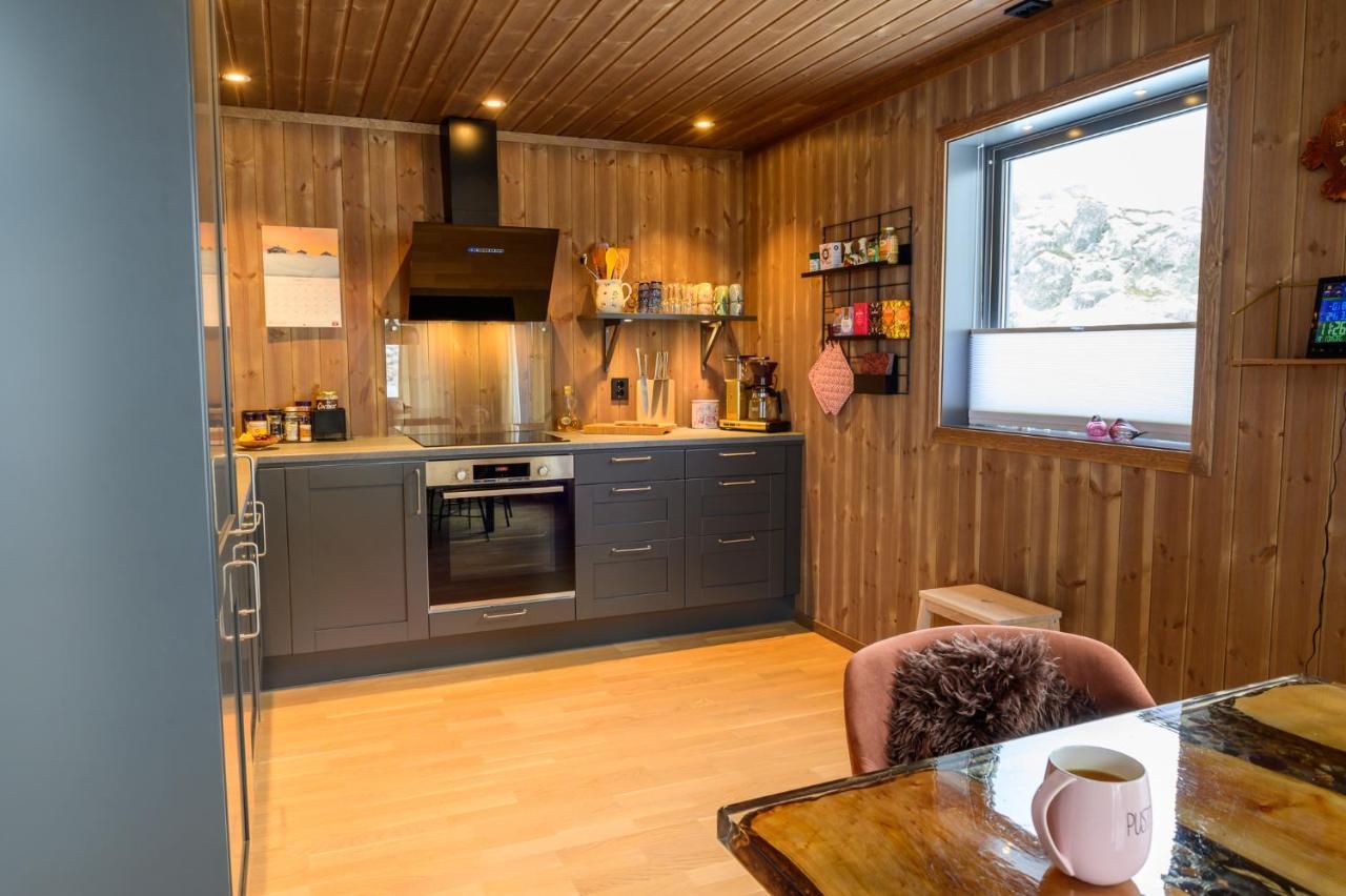Superior Cabin Ballstad Lofoten Exterior photo